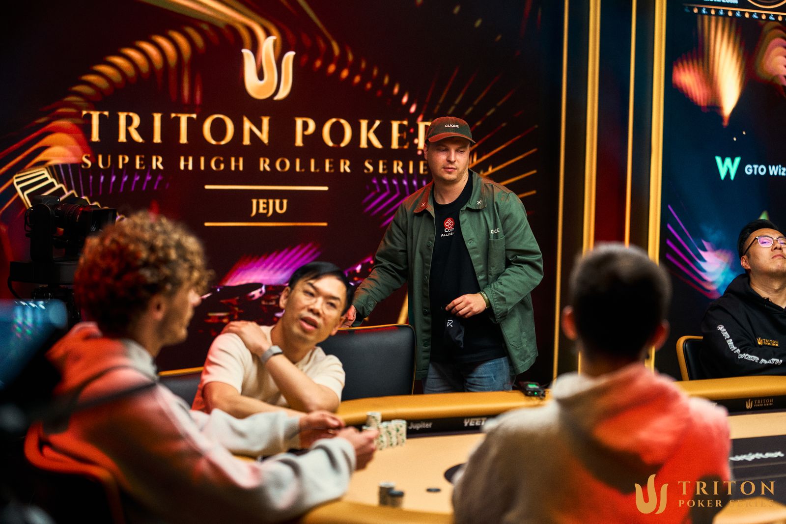 Aleks Ponakovs Triton SHRS EM27010