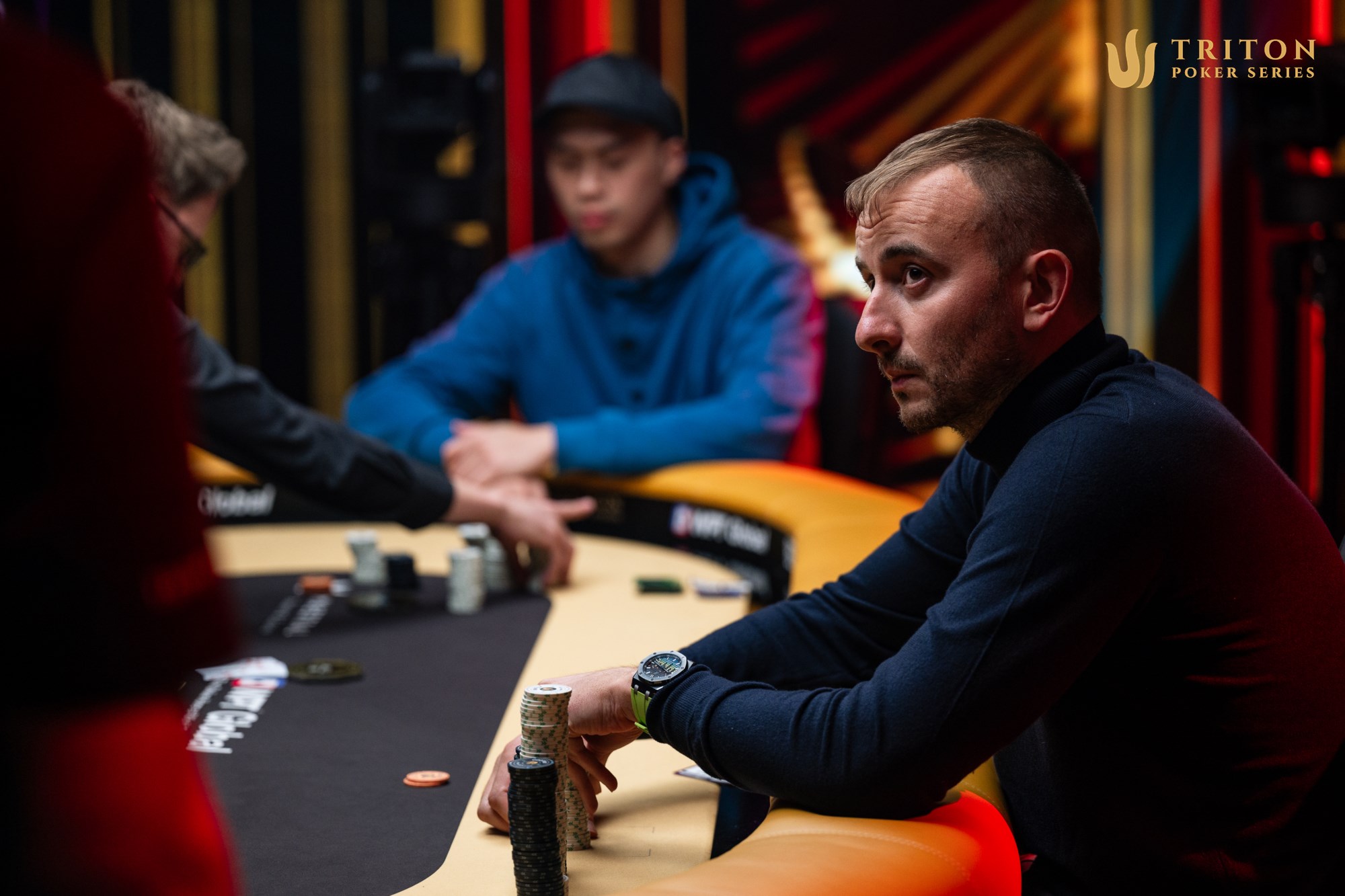 Mikalai Vaskaboinikau helpless as Kiat Lee doubles