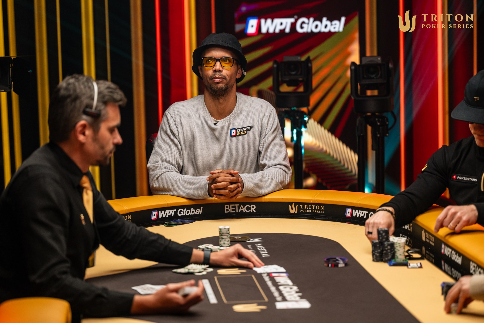 Phil Ivey out in fourth
