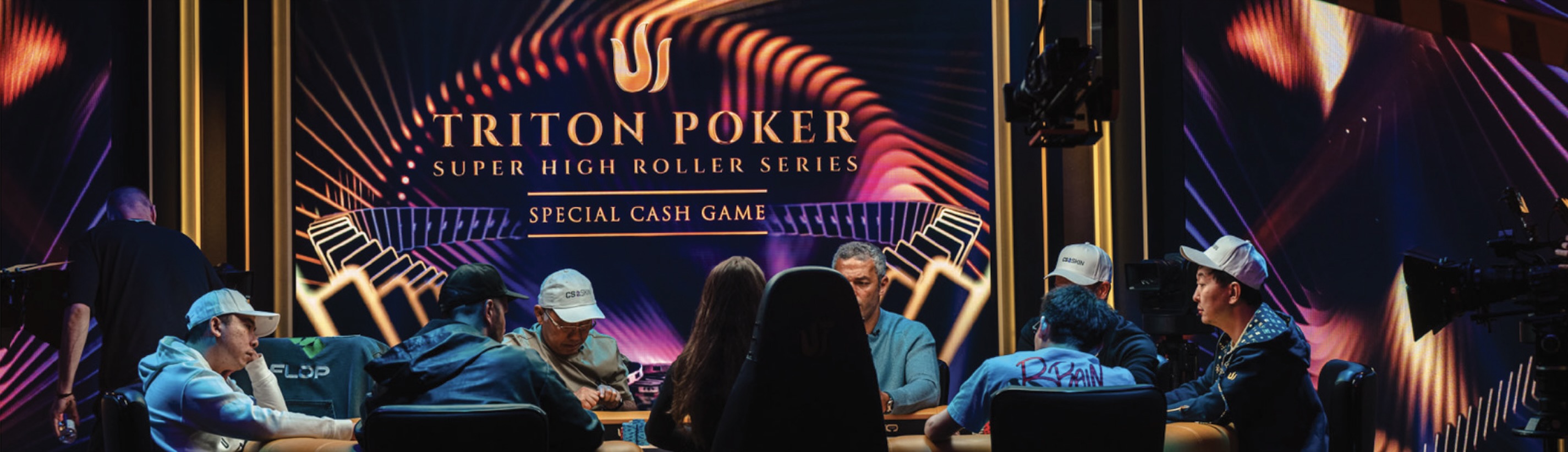 PHOTO · The Triton TV cash game set
